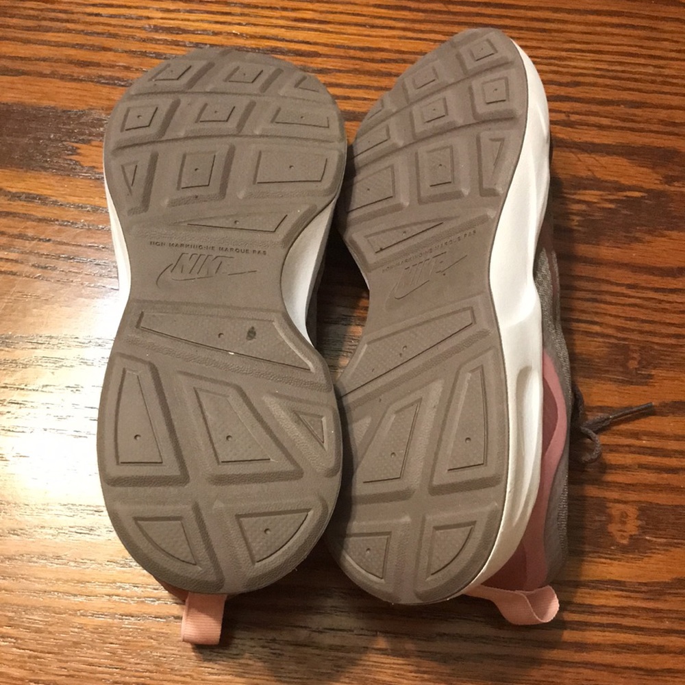 Nike Wear All Day Sneakers Size 7Y - Picture 10 of 16